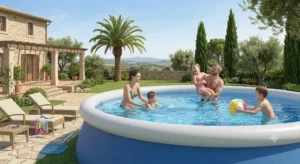 Famiglia con bambini che si diverte e fa il bagno in una piscina autoportante